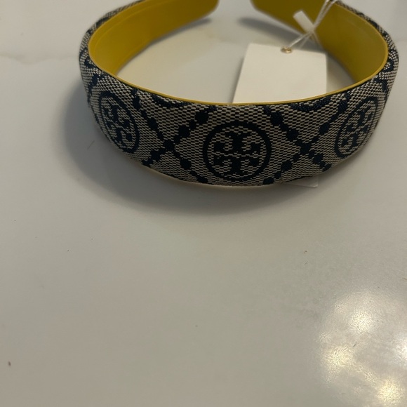 Stylish Black and Gold Headband - Picture 3 of 5